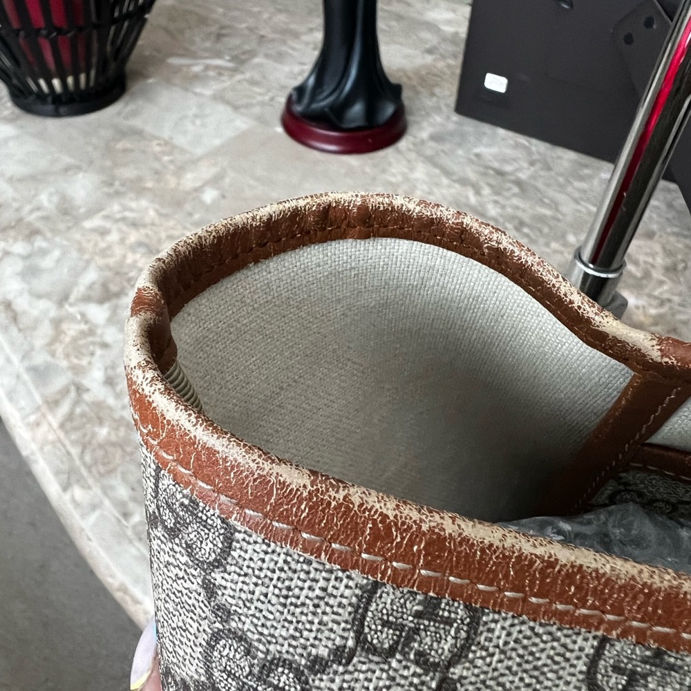 Gucci monogram tote - Picture 6 of 13